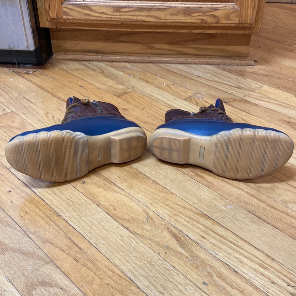 Sperry Duck Boots - Picture 2 of 4